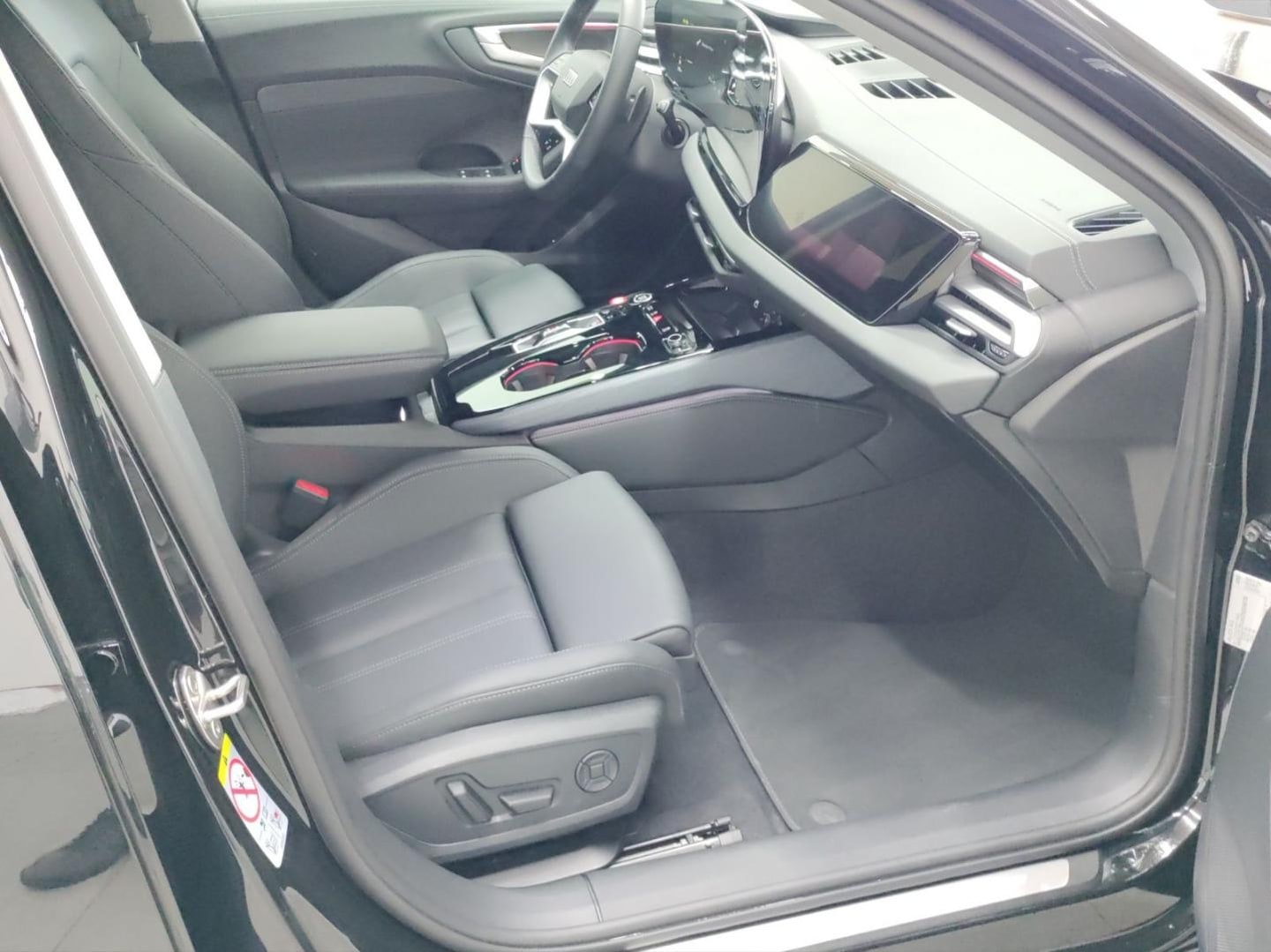 Bild über Audi A5 Avant TFSI quattro S tronic - für weitere Informationen kontaktieren Sie den Audi Partner