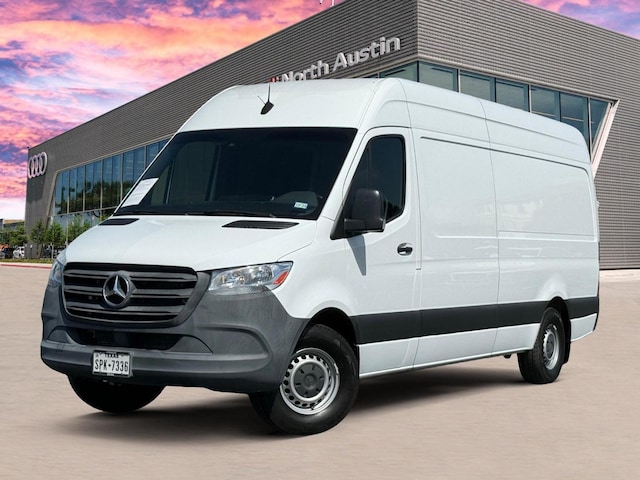 2022 Mercedes-Benz