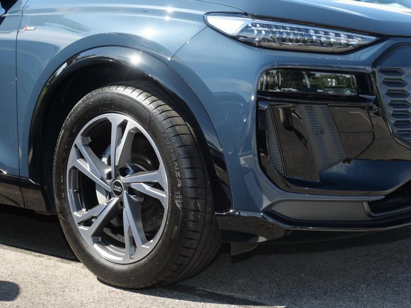 Bild über Audi Q6 SUV e-tron e-tron quattro - für weitere Informationen kontaktieren Sie den Audi Partner