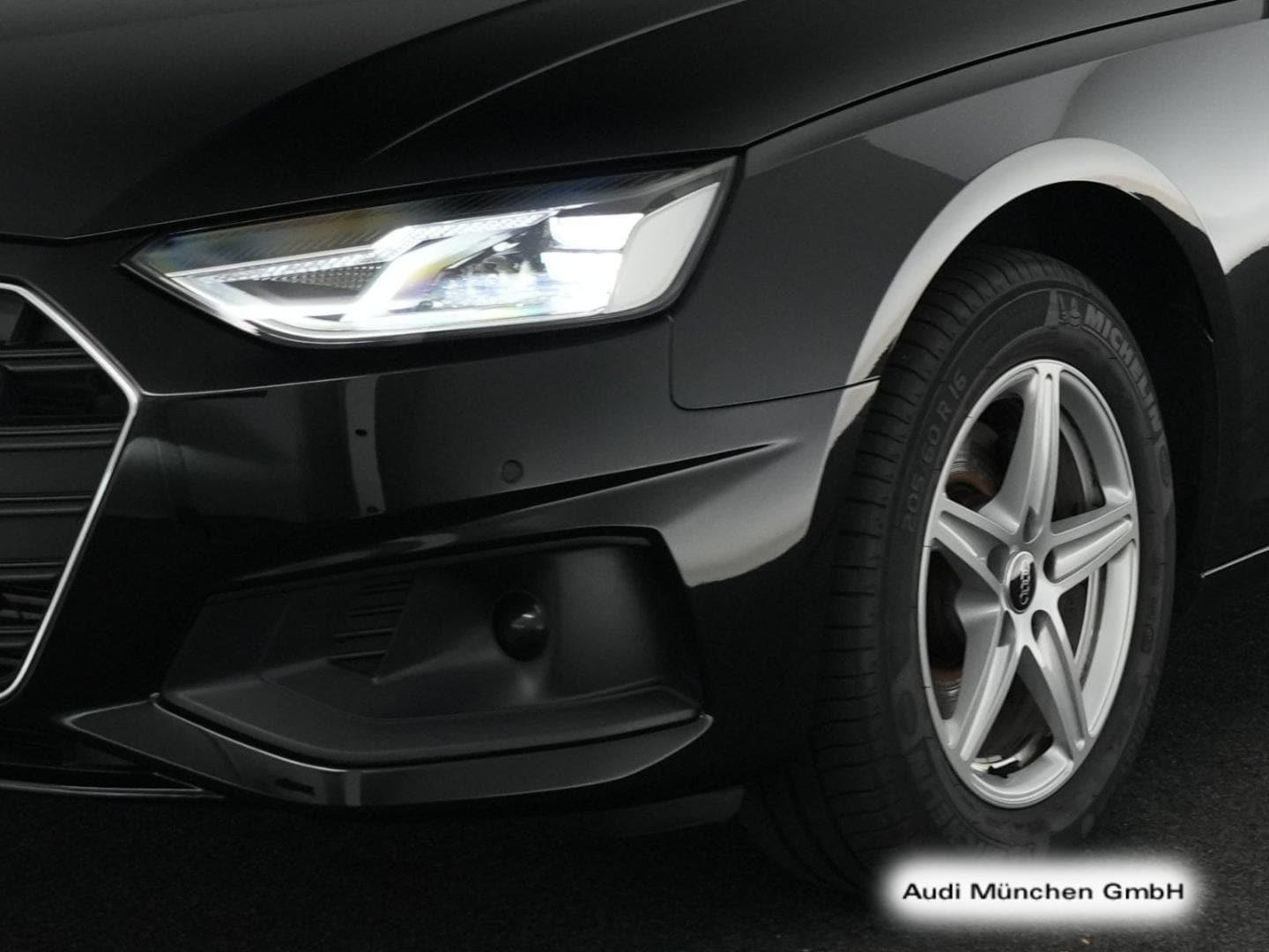 Bild über Audi A4 Avant 35 TFSI S tronic - für weitere Informationen kontaktieren Sie den Audi Partner