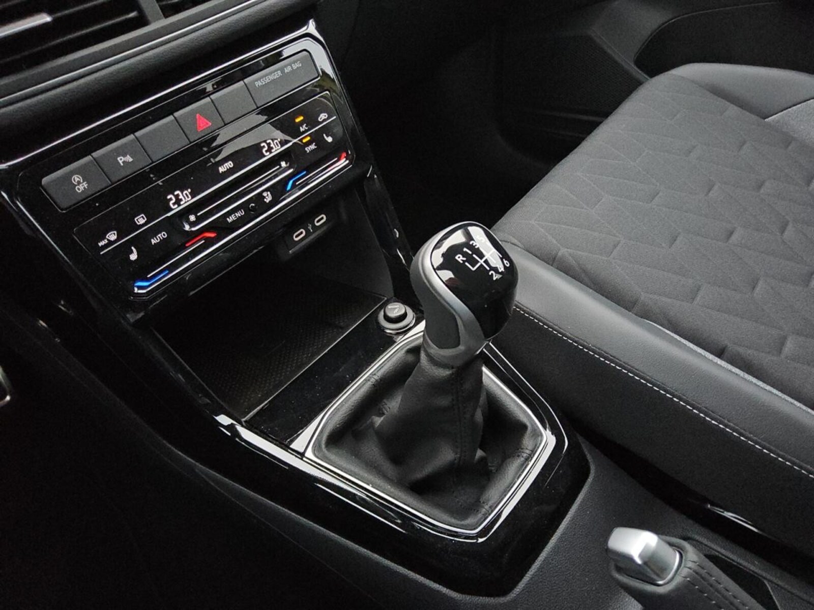 Volkswagen T-Cross – Bild 11