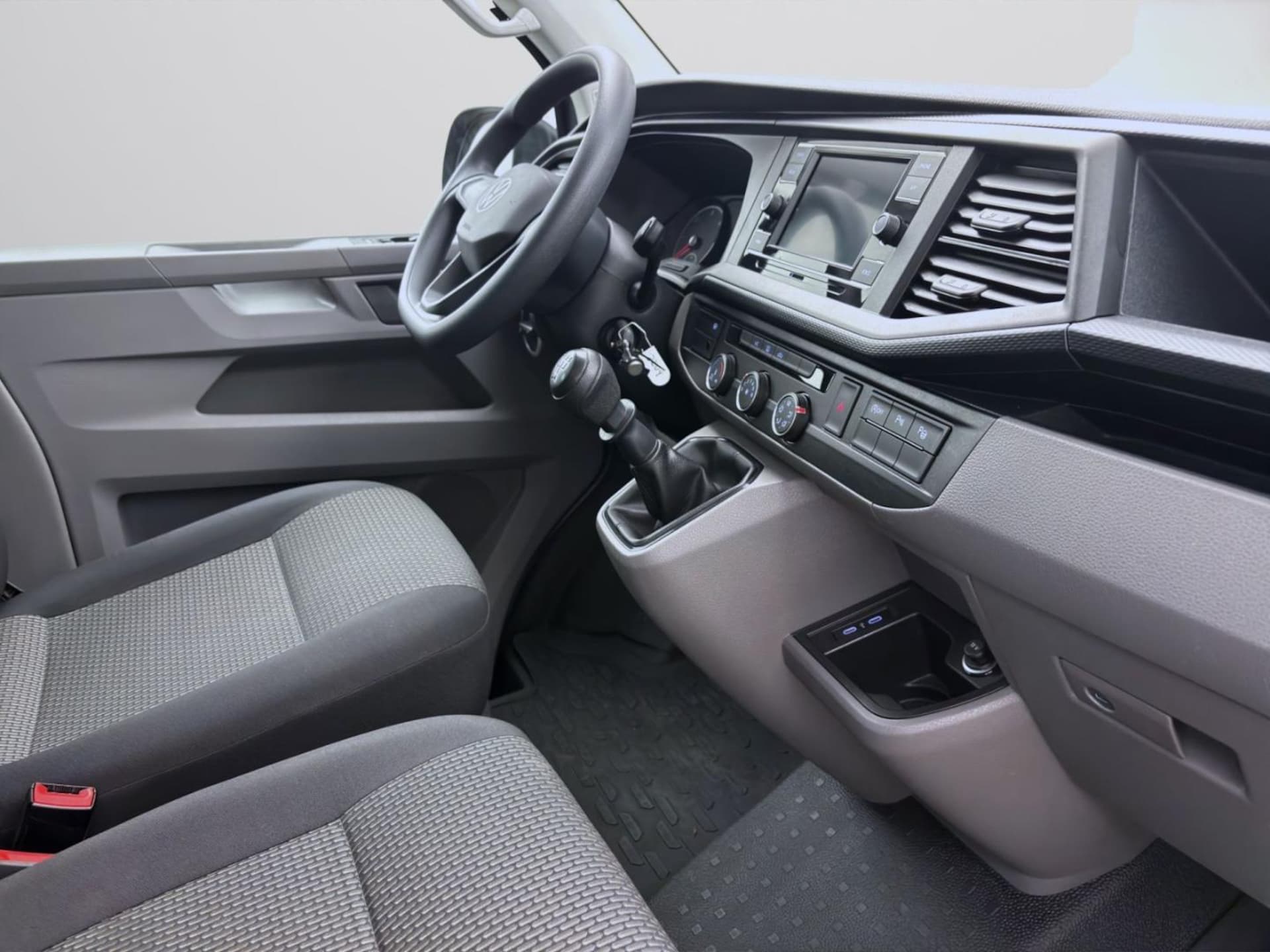 Volkswagen T6.1 Transporter Kombi kurzer Radstand