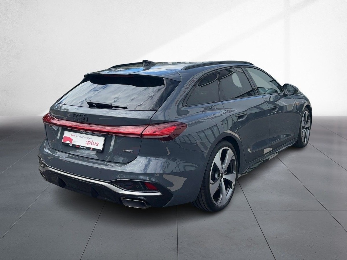 Bild über Audi A5 Avant e-hybrid e-hybrid quattro 220 kW S tronic - für weitere Informationen kontaktieren Sie den Audi Partner