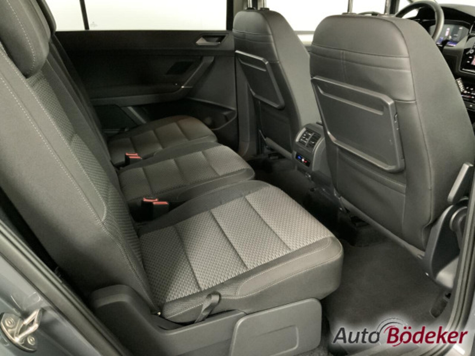 Volkswagen Touran – Bild 10