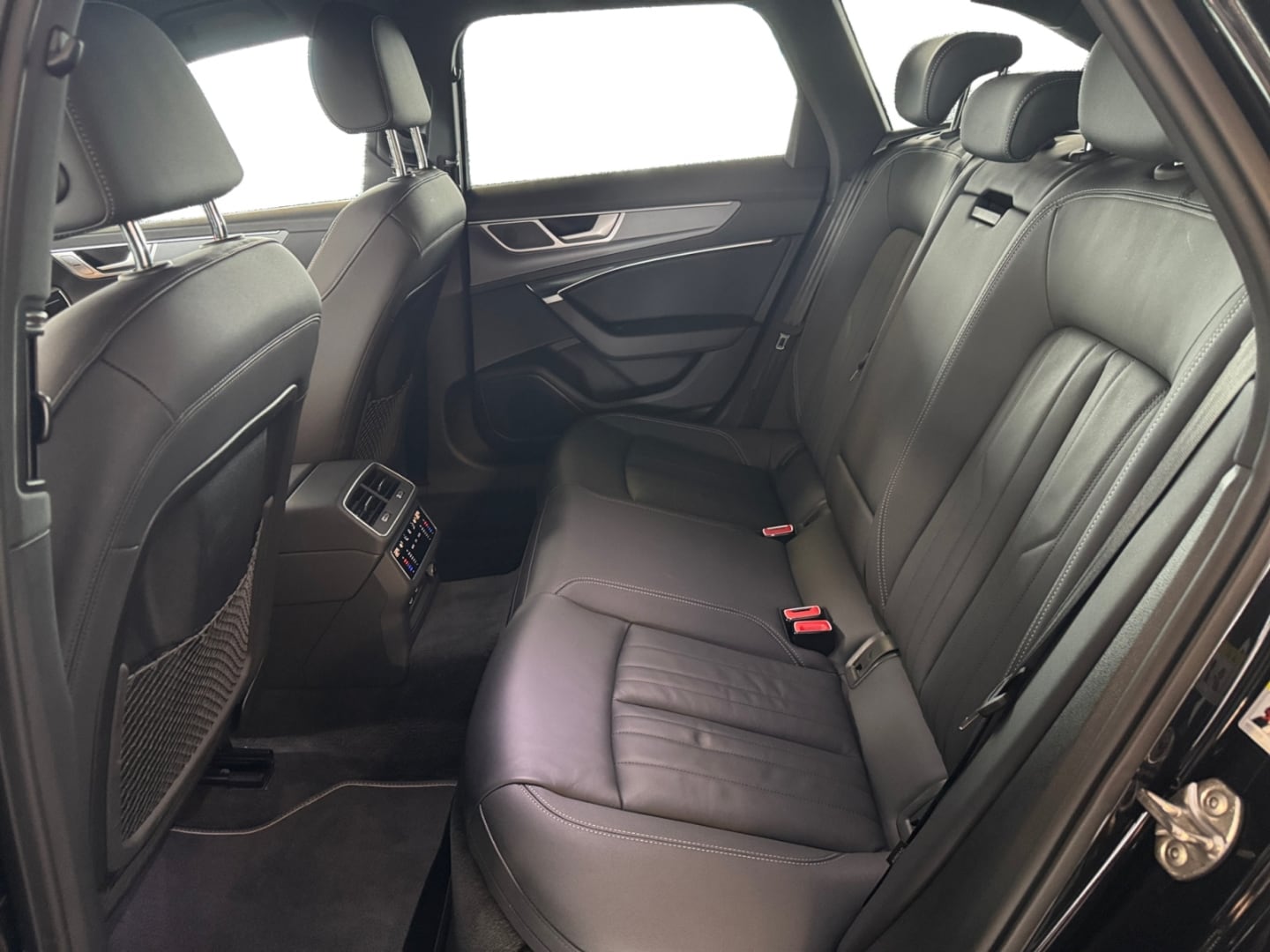 Bild über Audi A6 Avant S line 40 TDI S tronic - für weitere Informationen kontaktieren Sie den Audi Partner