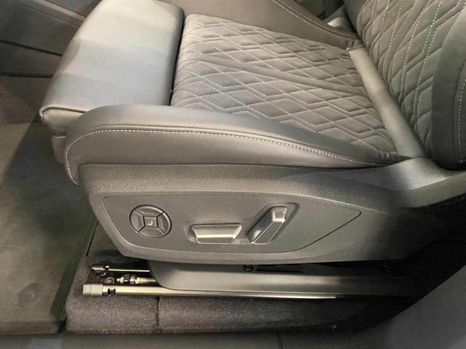 Audi Q6 e-tron – Bild 10