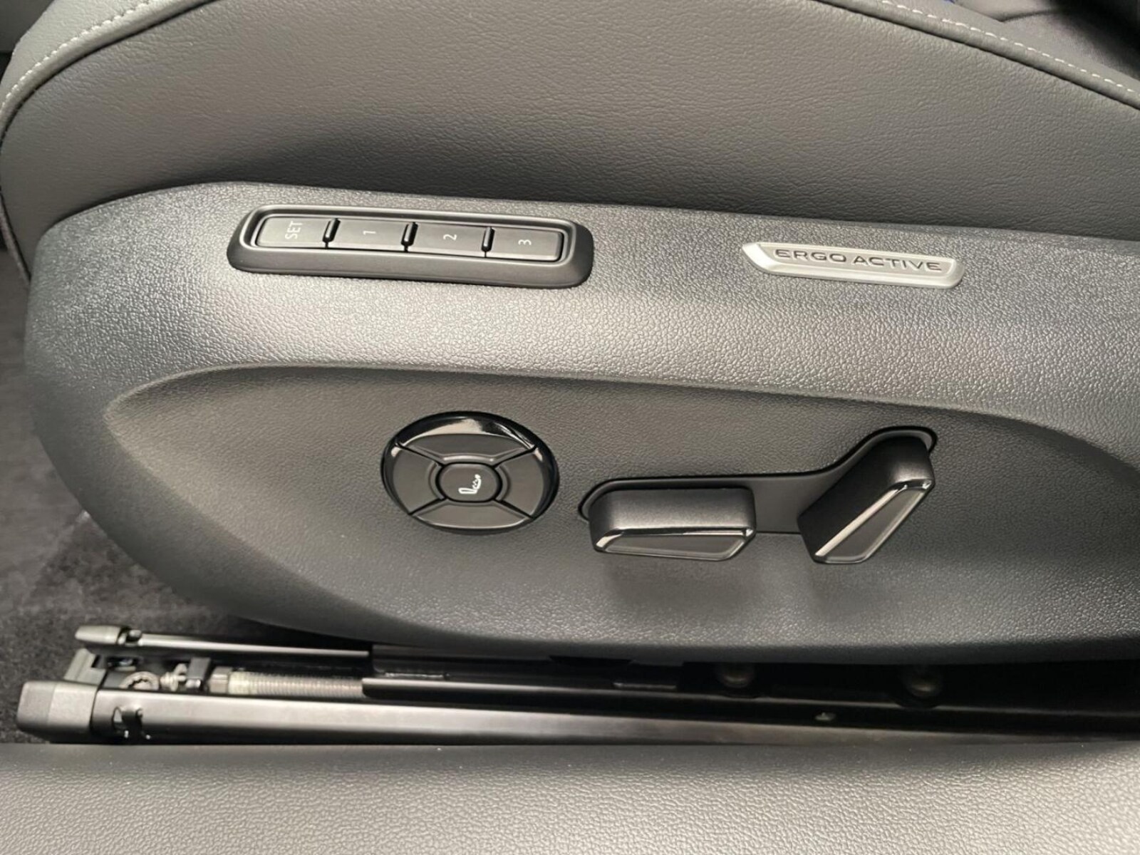 Volkswagen Passat – Bild 16
