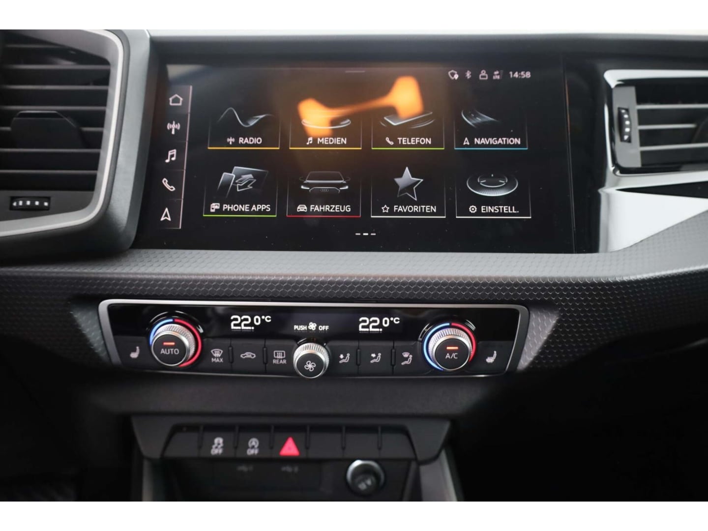 Bild über Audi A1 Sportback advanced 30 TFSI S tronic - für weitere Informationen kontaktieren Sie den Audi Partner