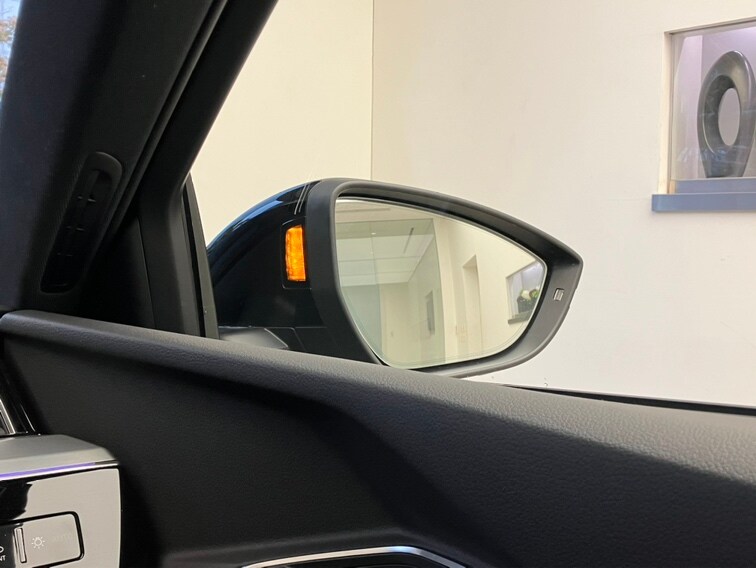 Image about Audi Q8 e-tron 55 e-tron S line