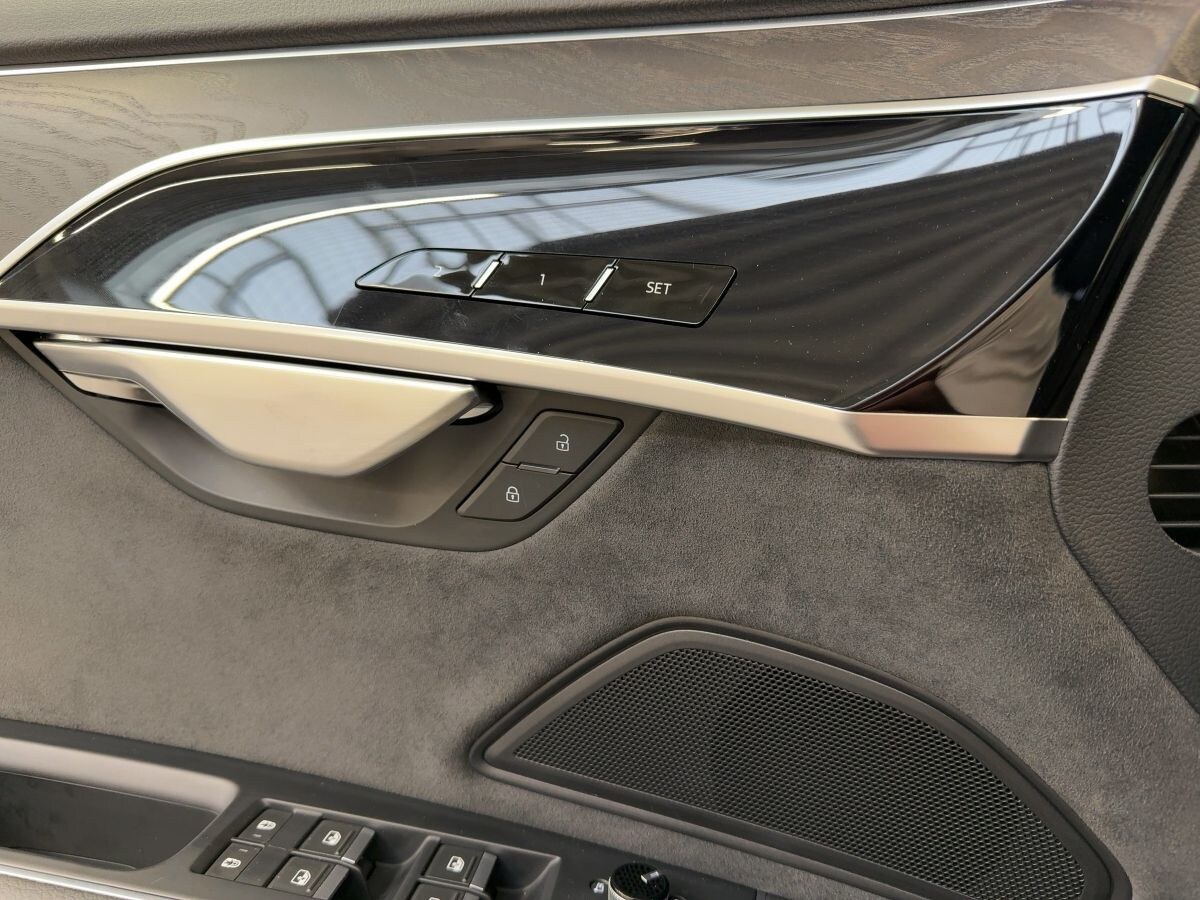 Image about Audi A8 50 TDI quattro tiptronic
