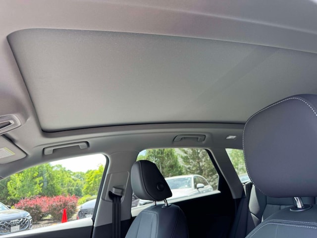 2025 Audi Q5 Premium - Photo 14