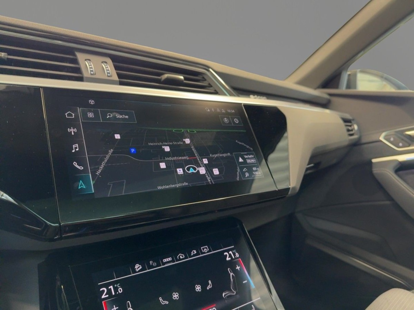 Bild über Audi SQ8 e-tron e-tron quattro - für weitere Informationen kontaktieren Sie den Audi Partner