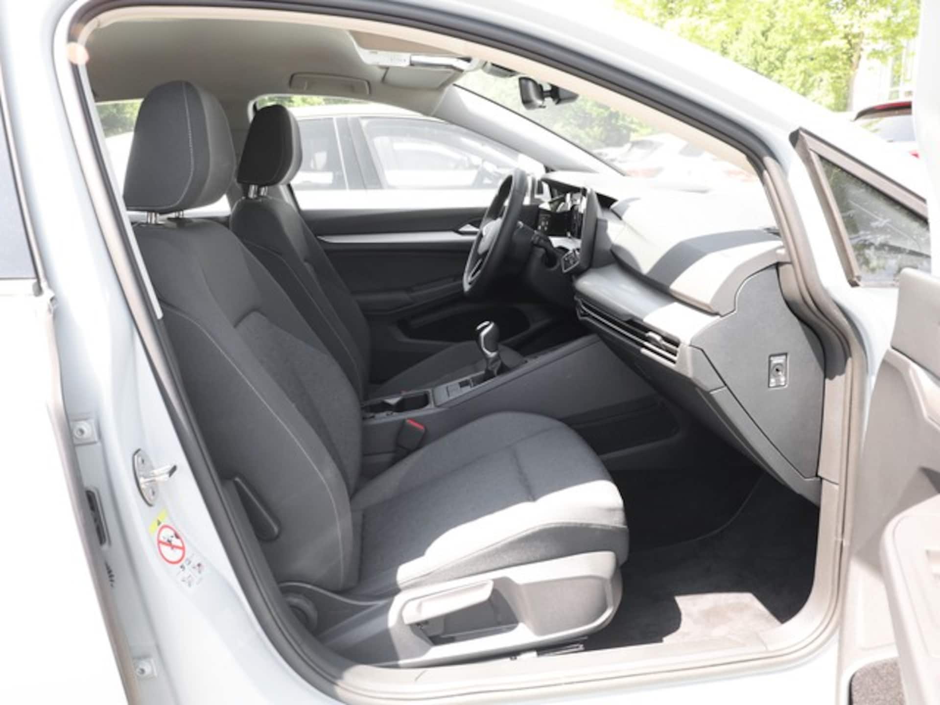 Volkswagen Golf Life