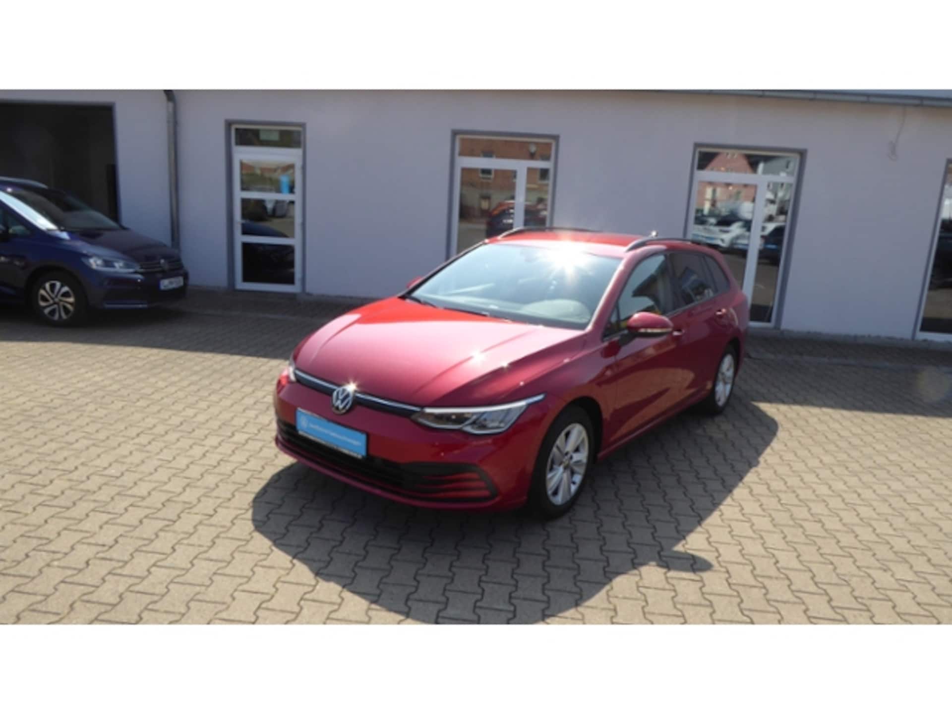 Volkswagen Golf Variant Life