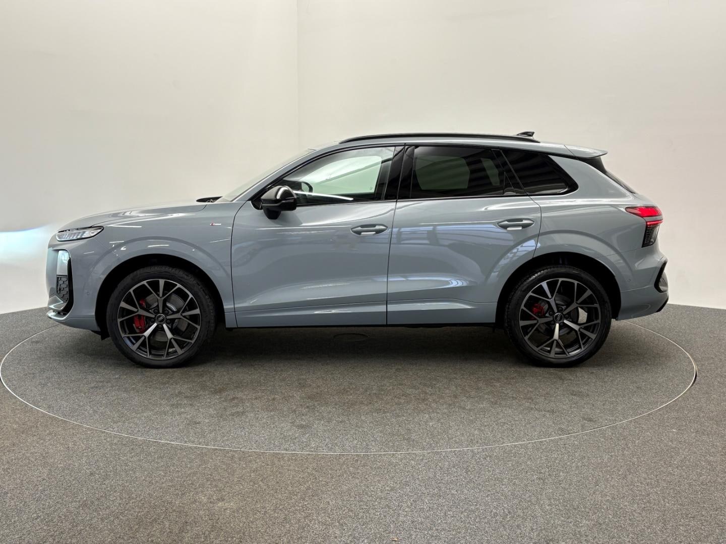 Bild über Audi Q3 SUV TFSI quattro 150 kW S tronic - für weitere Informationen kontaktieren Sie den Audi Partner