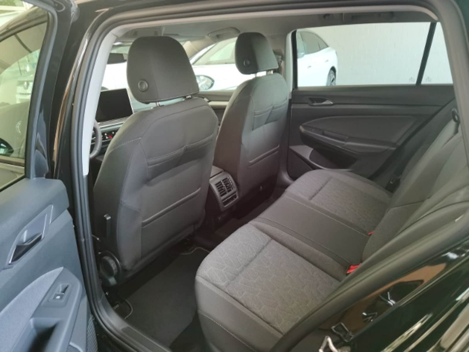Volkswagen Golf Variant – Bild 12