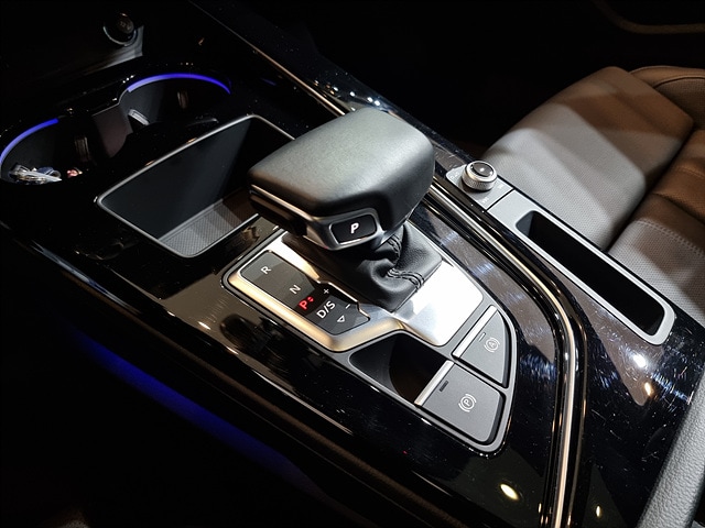 Audi A4 40 TFSI Premium 140 190 kW hp S tronic 9