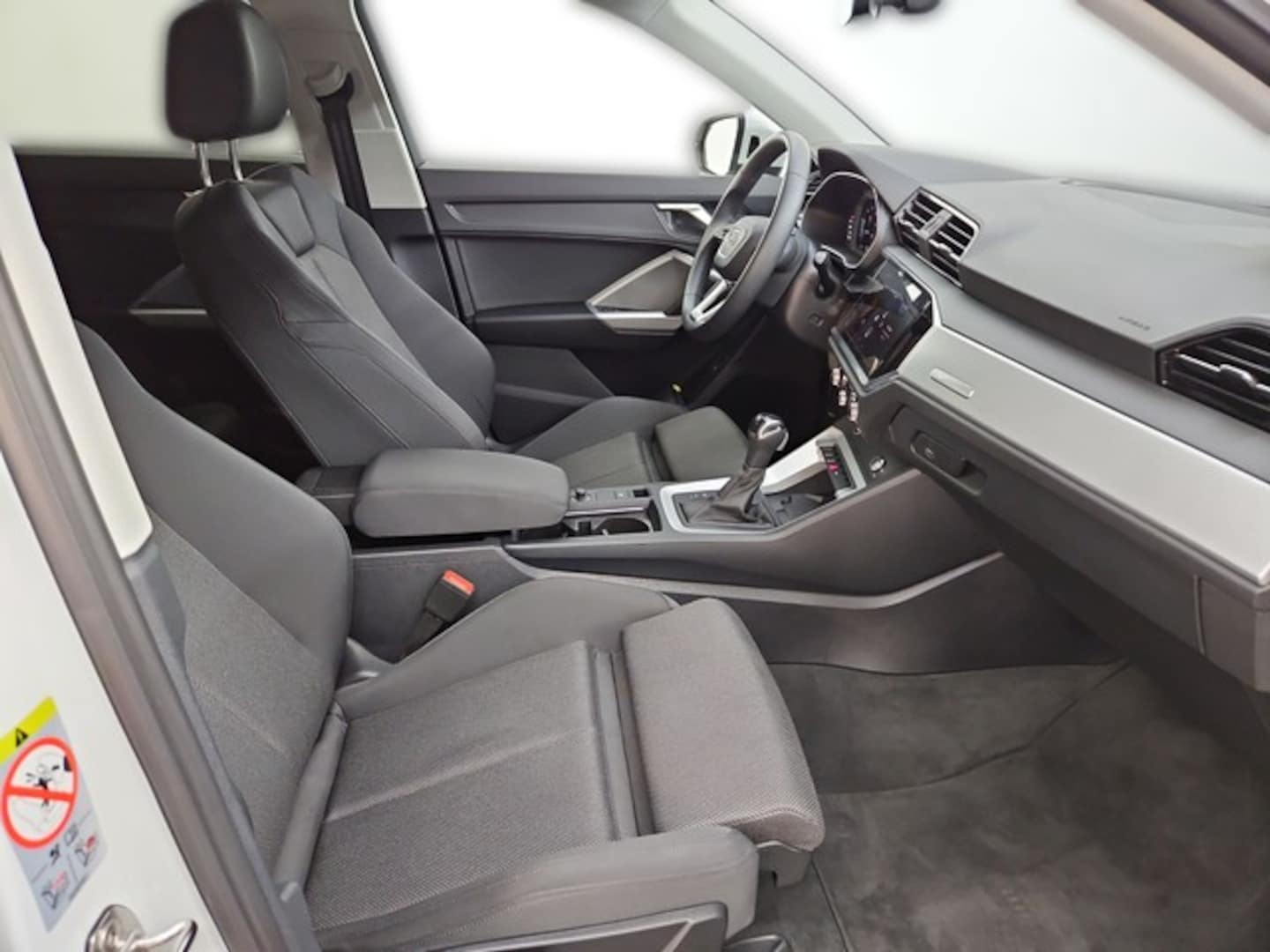 Bild über Audi Q3 TDI 110 kW S tronic - für weitere Informationen kontaktieren Sie den Audi Partner