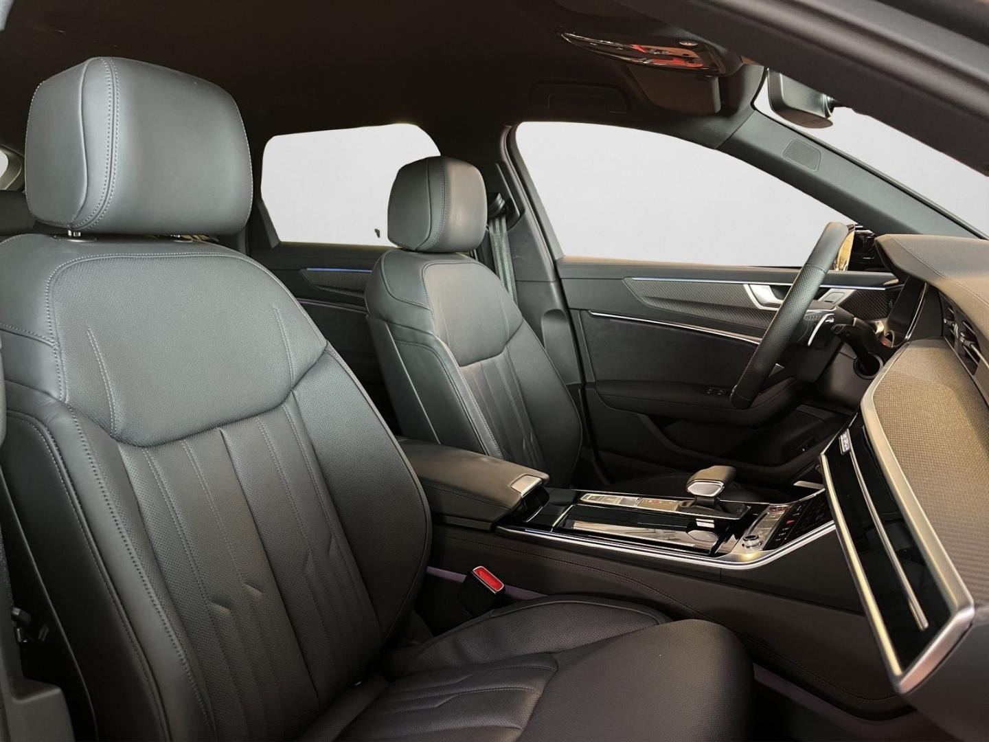Bild über Audi RS 6 Avant TFSI quattro tiptronic - für weitere Informationen kontaktieren Sie den Audi Partner