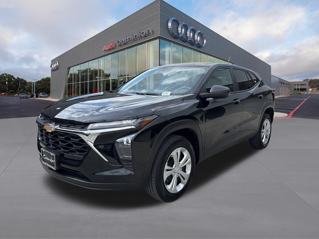 2025 Chevrolet Trax LS's photo
