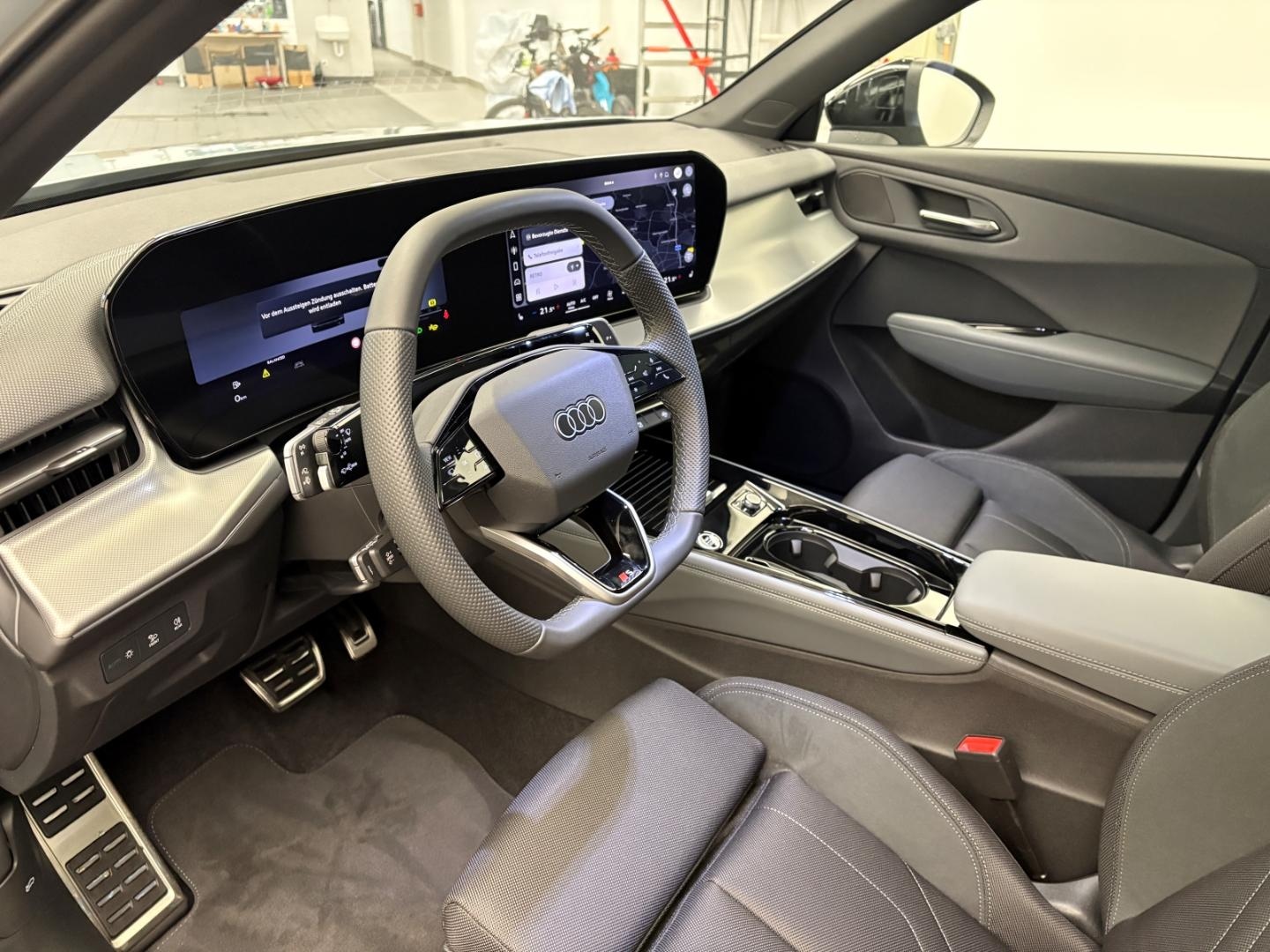 Bild über Audi Q3 SUV TFSI quattro 150 kW S tronic - für weitere Informationen kontaktieren Sie den Audi Partner