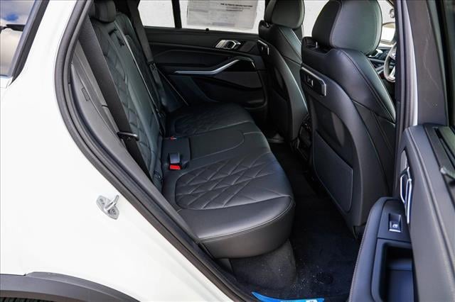 2026 BMW X5 50e - Photo 23