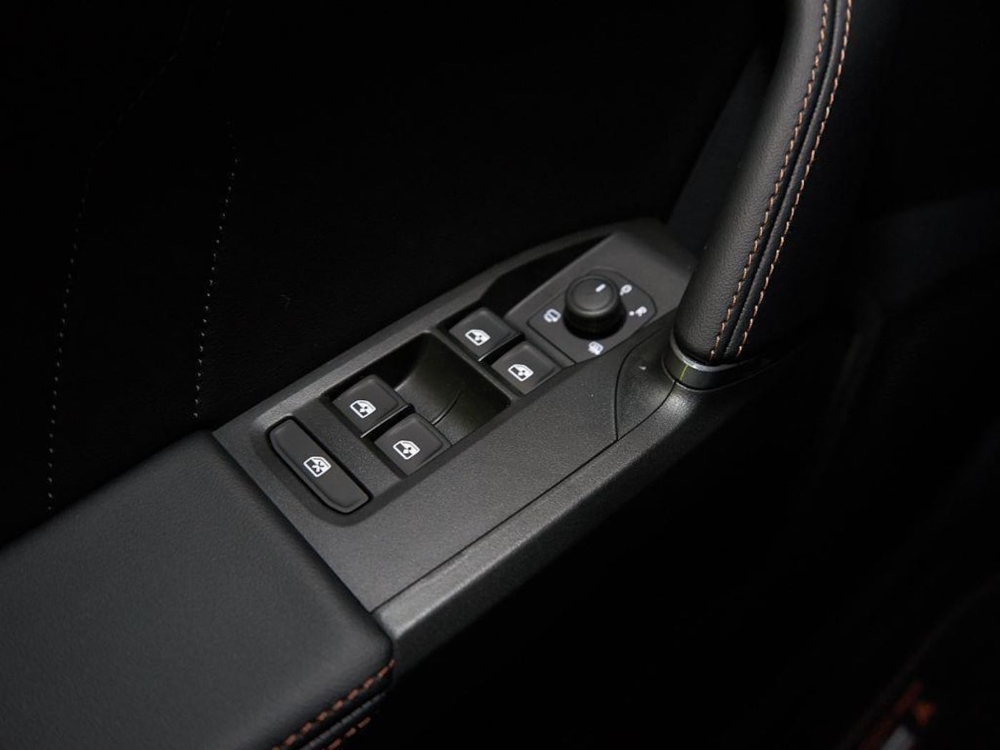 CUPRA Leon León 1.5 eTSI DSG 110 kW (150 CV) — photo 18