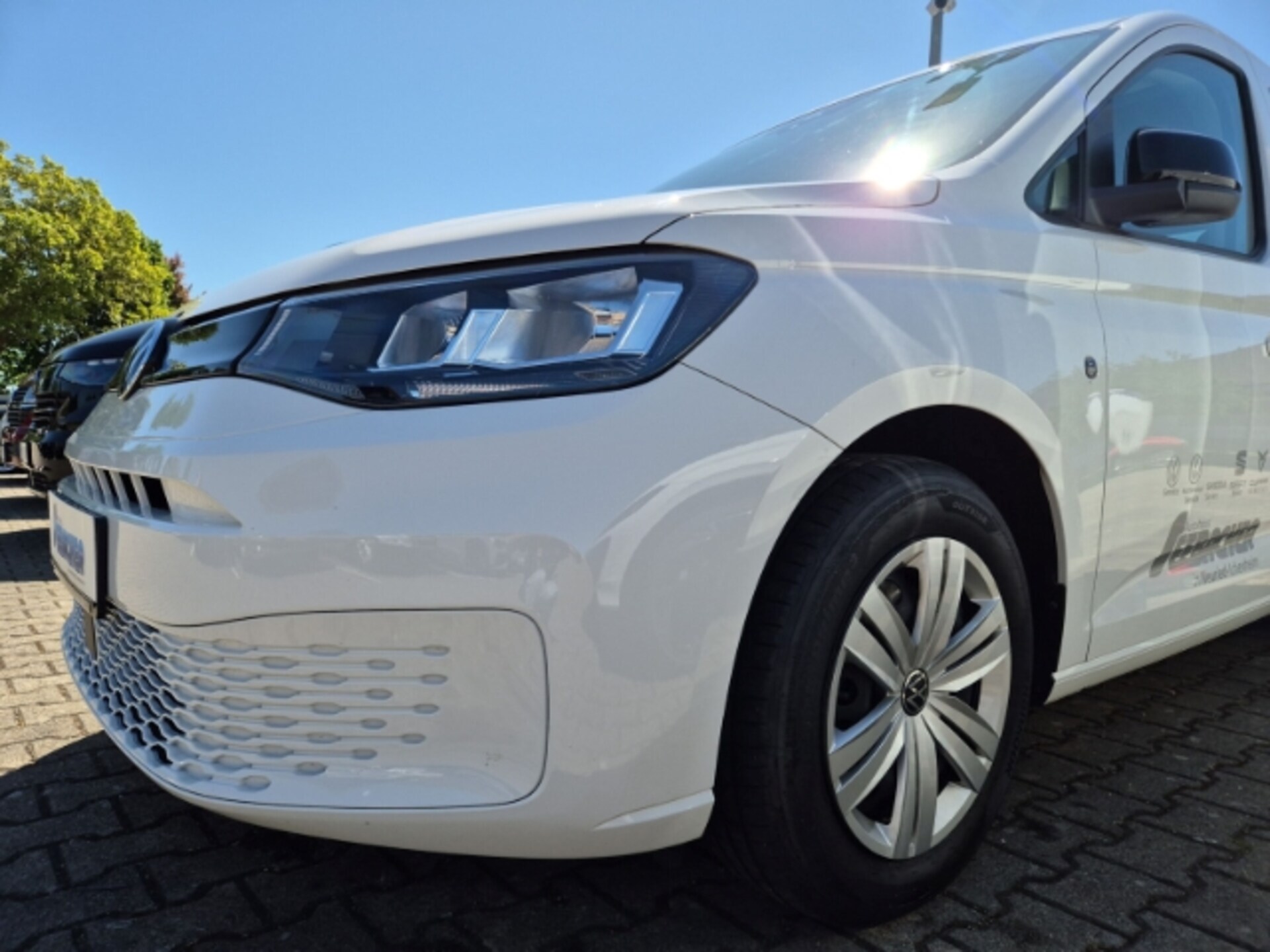Volkswagen Caddy Basis-Modell