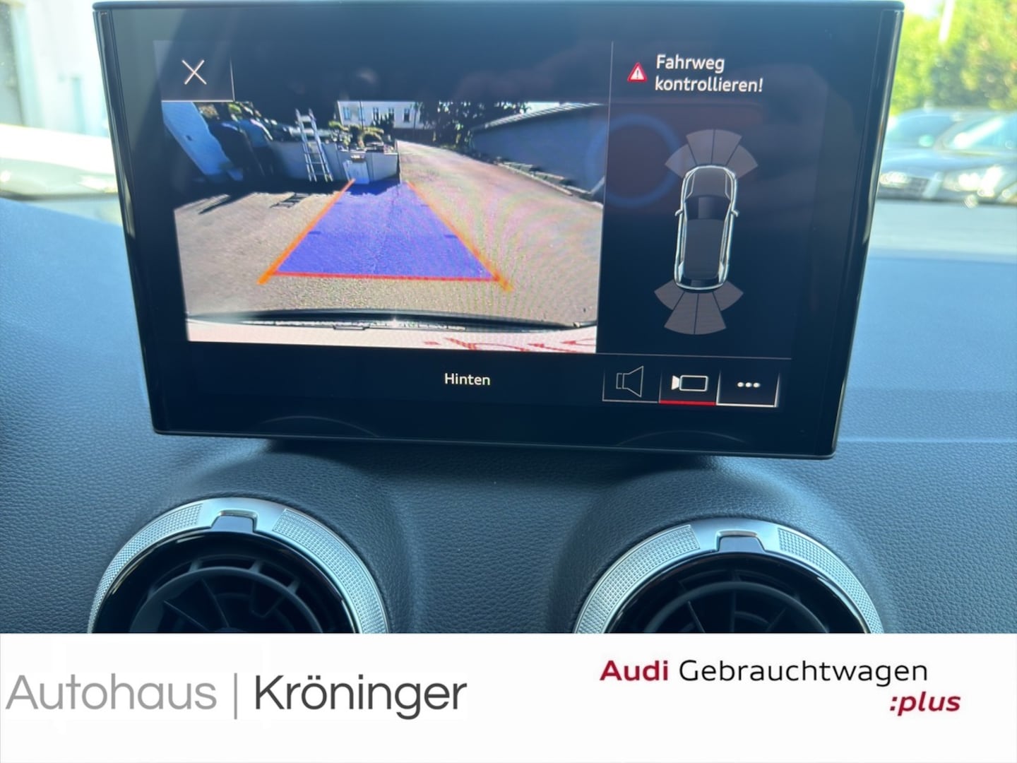 Bild über Audi Q2 advanced 40 TFSI quattro S tronic - für weitere Informationen kontaktieren Sie den Audi Partner