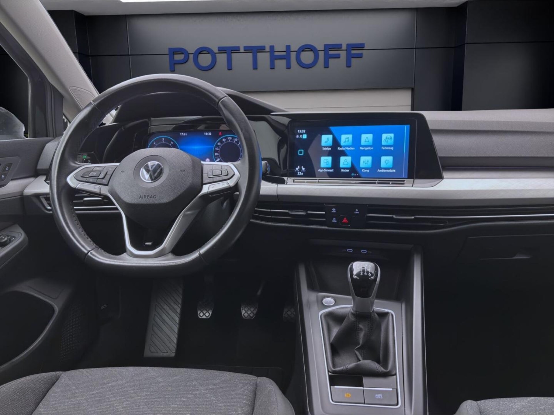 Volkswagen Golf Variant Life