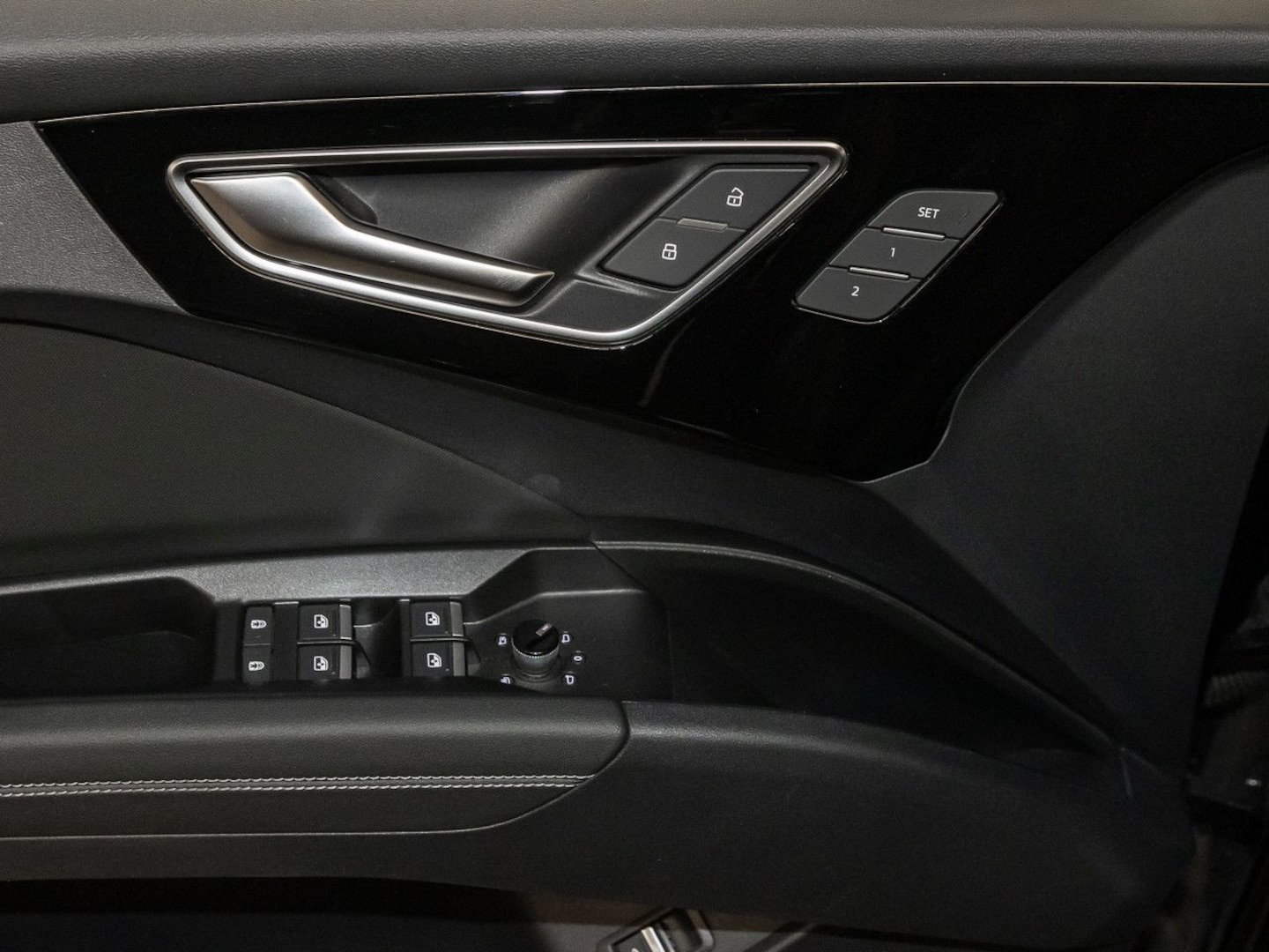 Bild über Audi Q4 e-tron 40 e-tron - für weitere Informationen kontaktieren Sie den Audi Partner