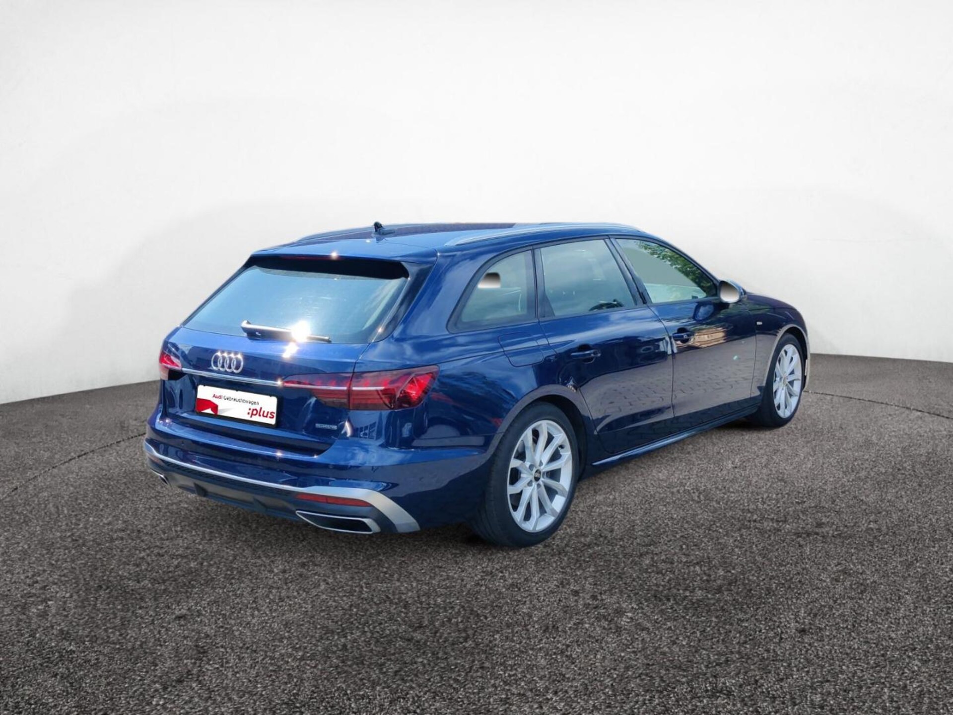 Audi A4 Avant S line