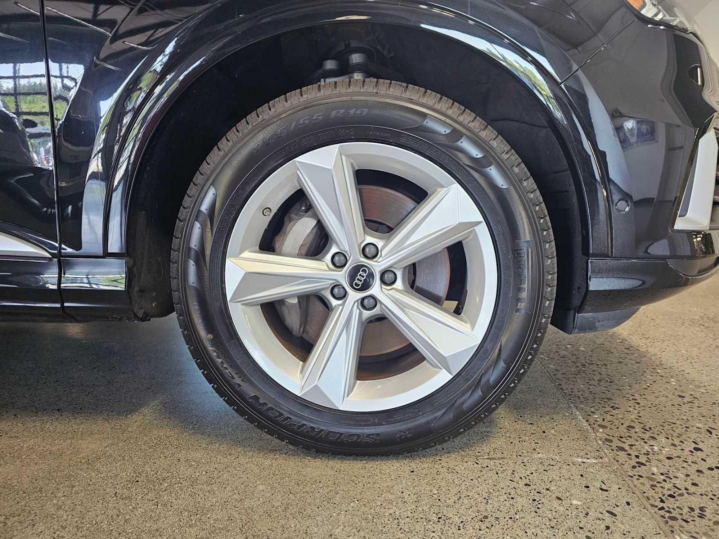 2023 Audi Q7 Premium Plus - Photo 9