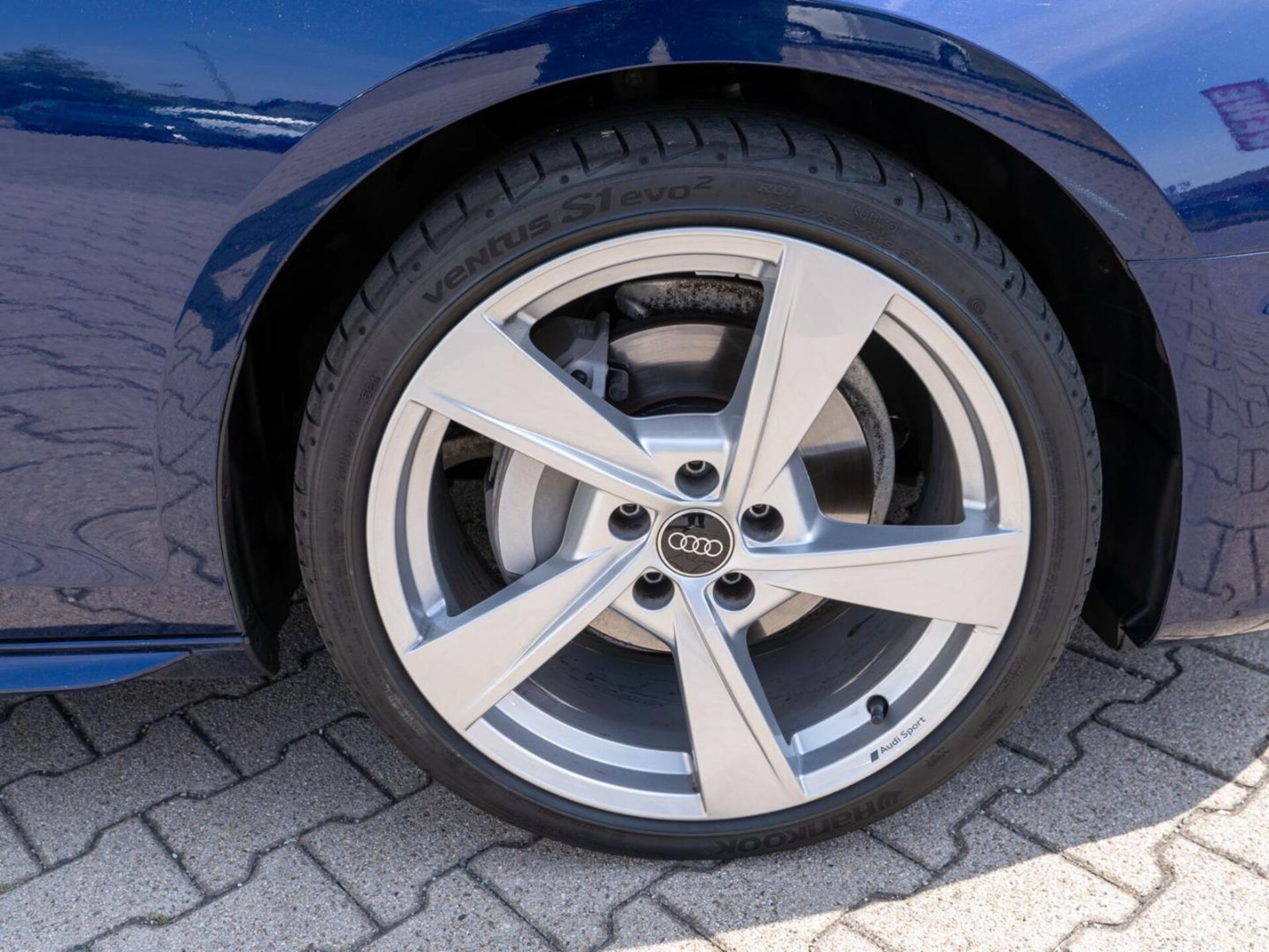 Audi A4 Avant S line