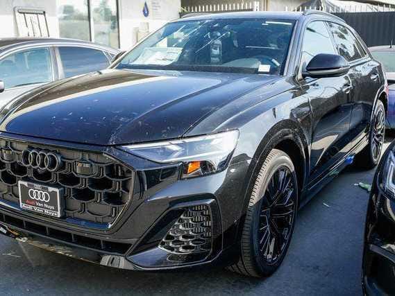 2026 Audi SQ8 Premium Plus quattro's photo
