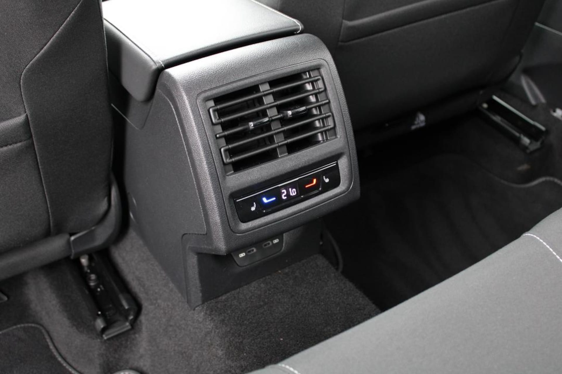 Volkswagen Golf Active