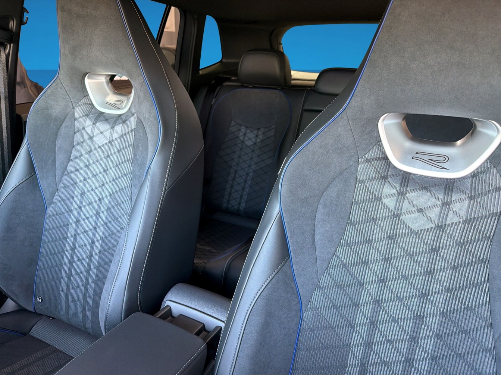 Volkswagen Tiguan – Bild 12
