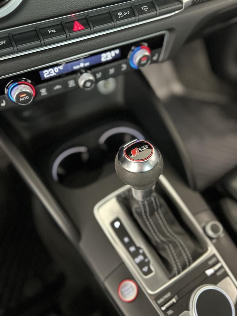 Bild som visar Audi RS 3 Sportback RS 3 Sportback 2.5 TFSI quattro 400 hk S tronic - för mer information kontakta din Audi Partner