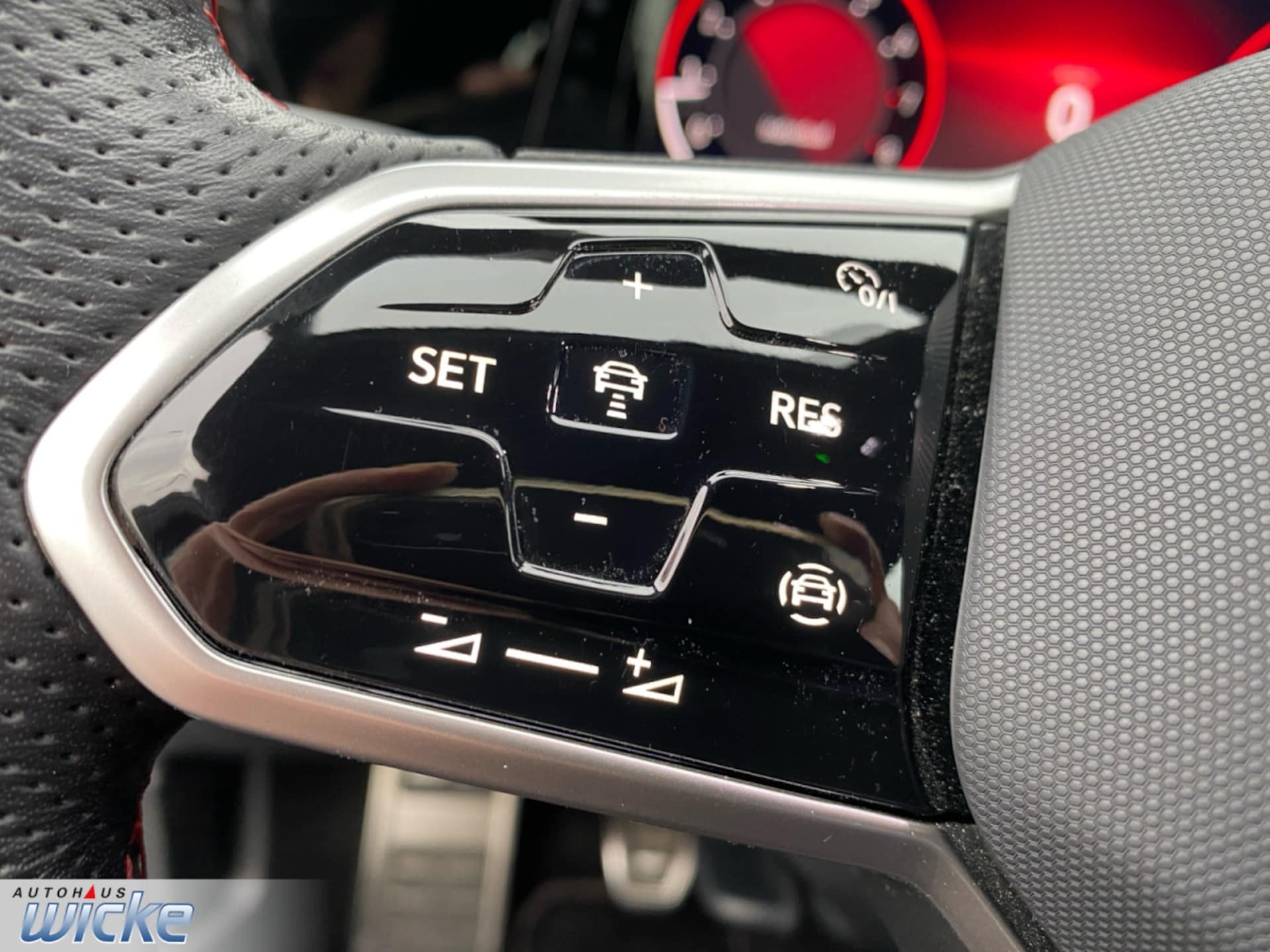 Volkswagen Golf GTI