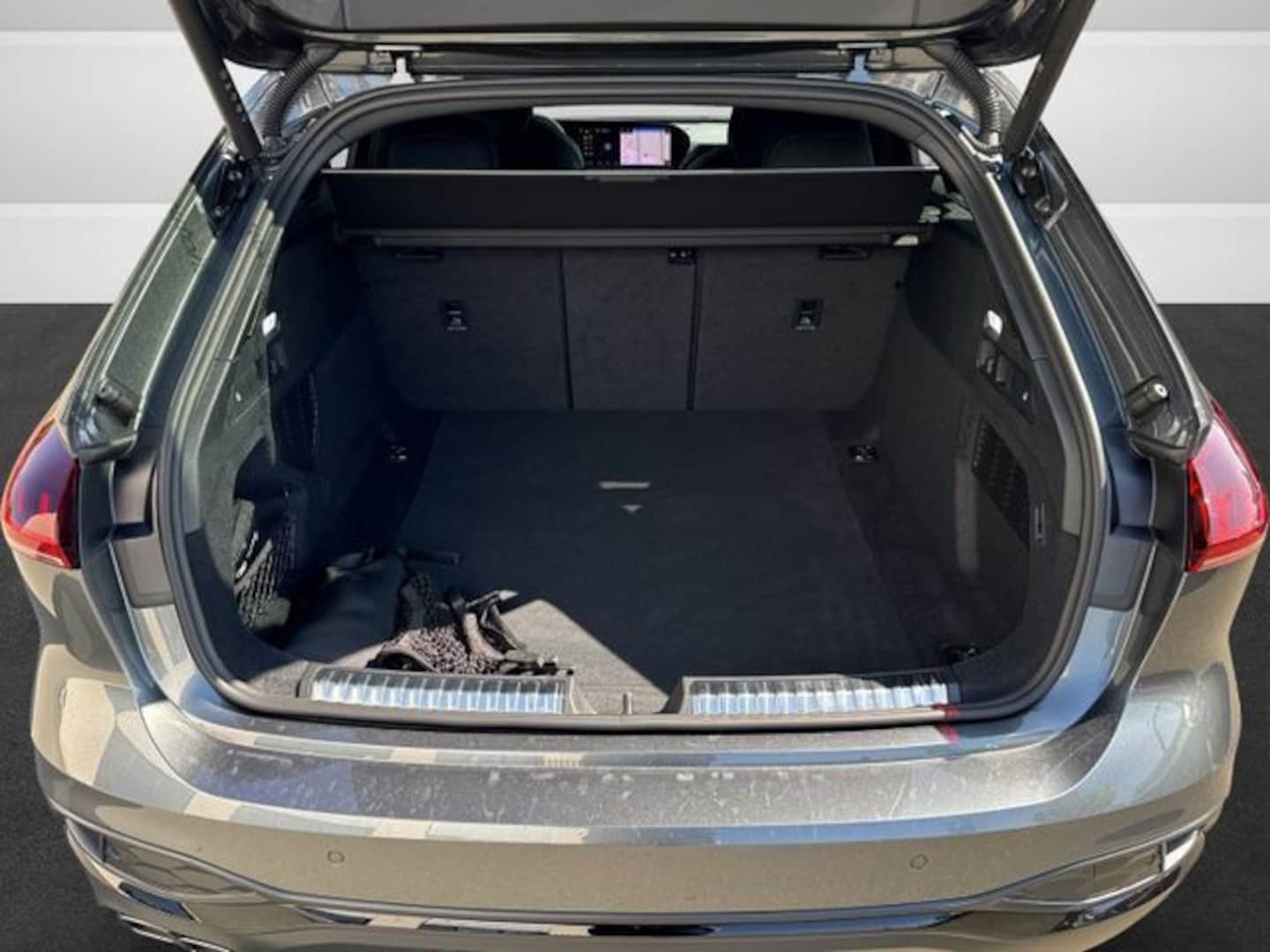 Bild über Audi A5 Avant TDI 150 kW S tronic - für weitere Informationen kontaktieren Sie den Audi Partner