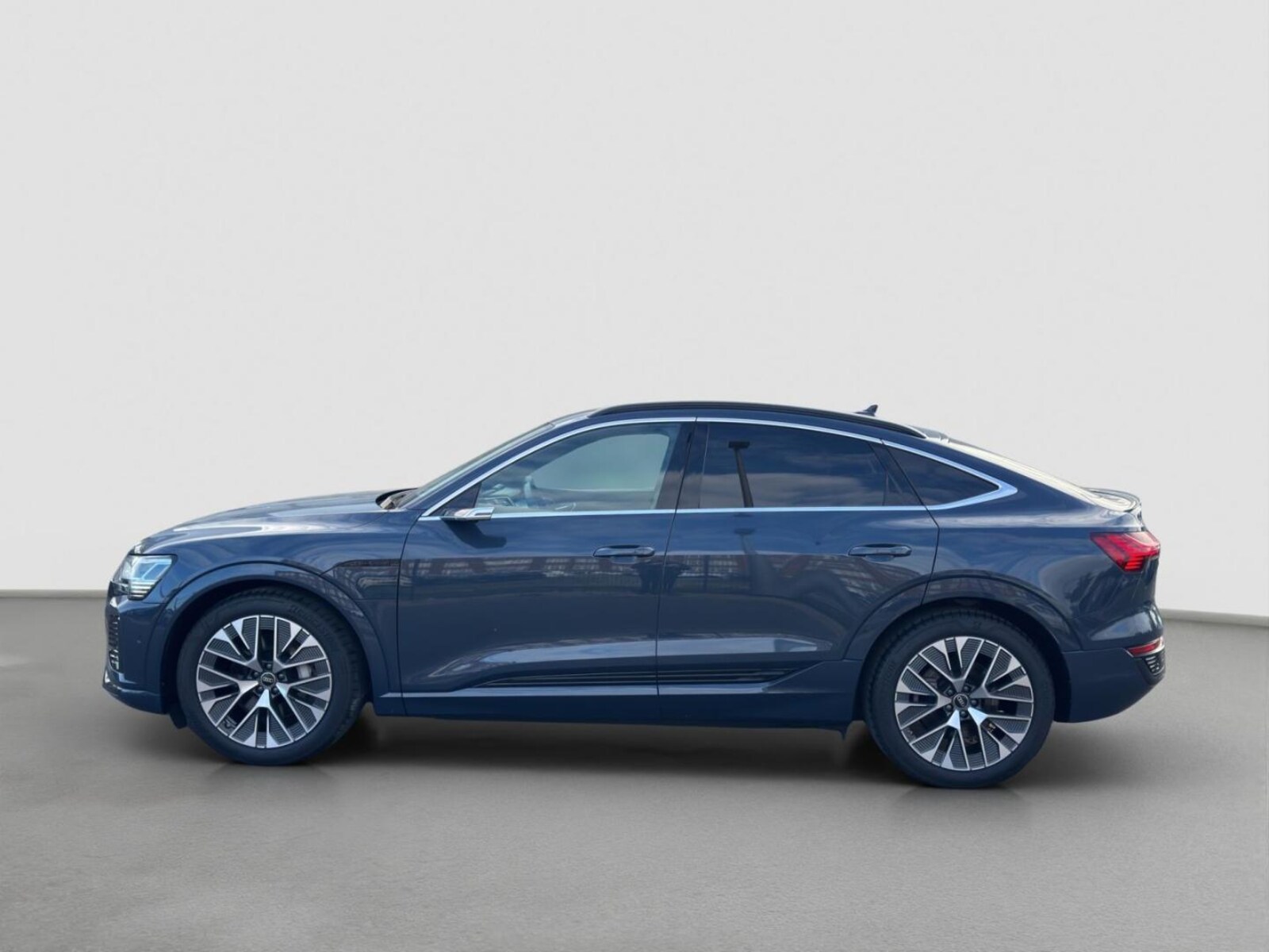 Audi Q8 Sportback e-tron – Bild 8