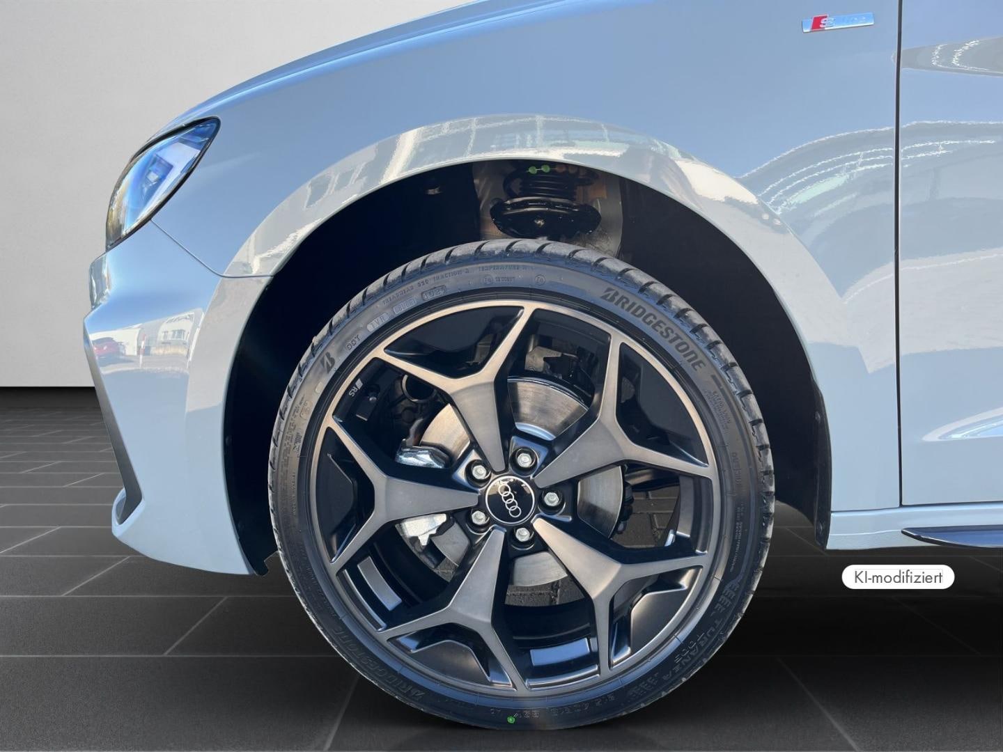 Bild über Audi A1 Sportback S line 30 TFSI S tronic - für weitere Informationen kontaktieren Sie den Audi Partner