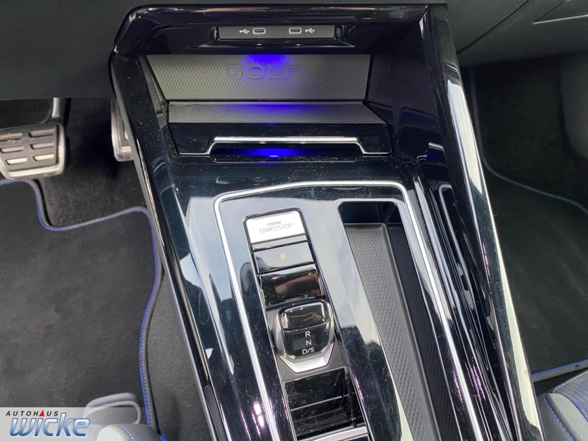 Volkswagen Golf R