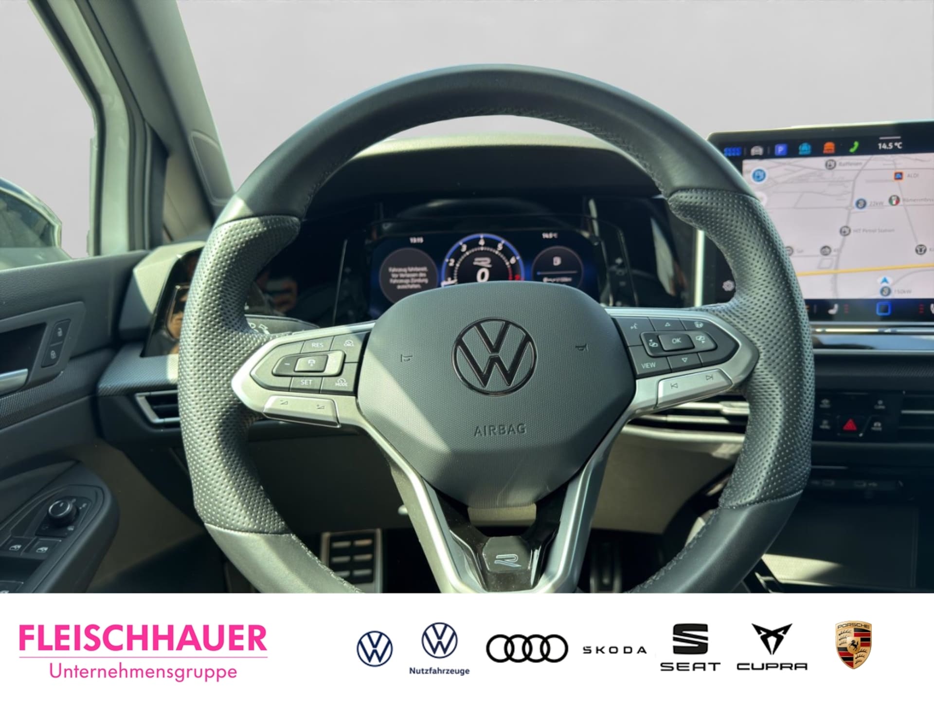 Volkswagen Golf R-Line