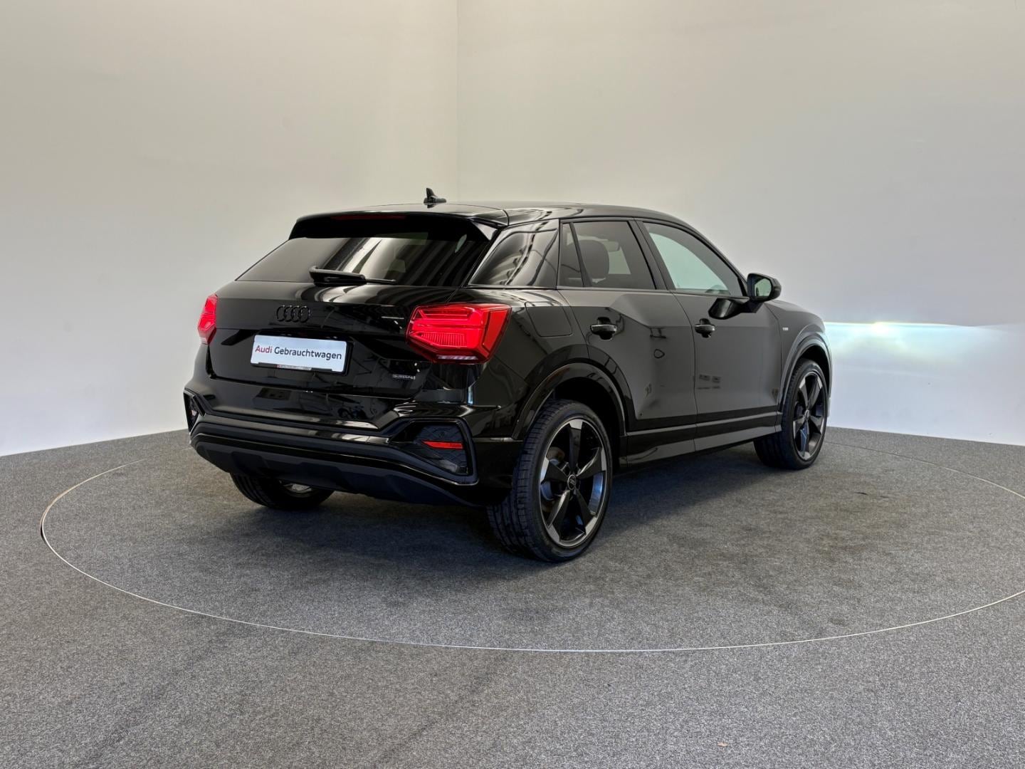 Bild über Audi Q2 S line 40 TFSI quattro S tronic - für weitere Informationen kontaktieren Sie den Audi Partner