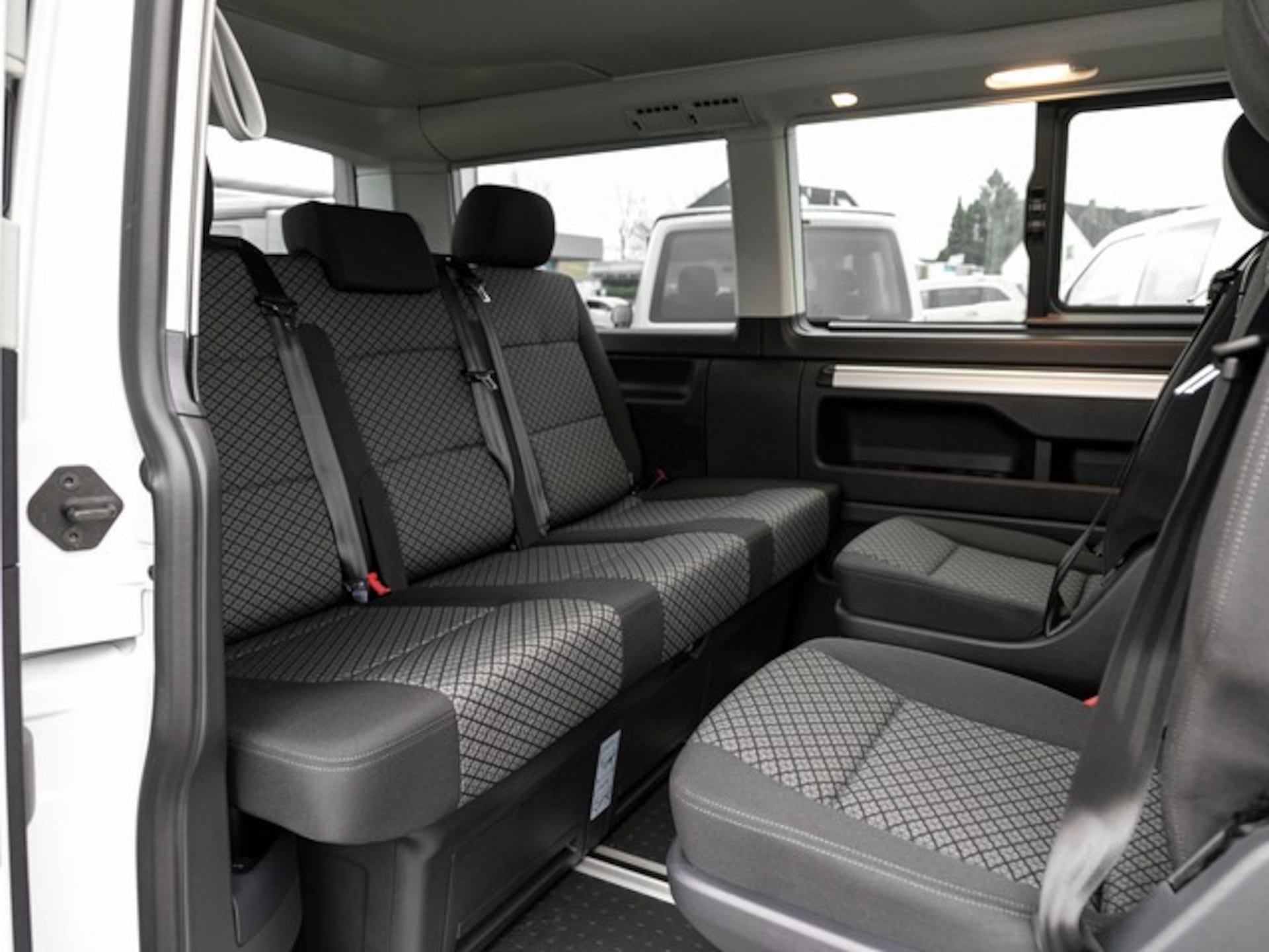 Volkswagen T6.1 California Beach