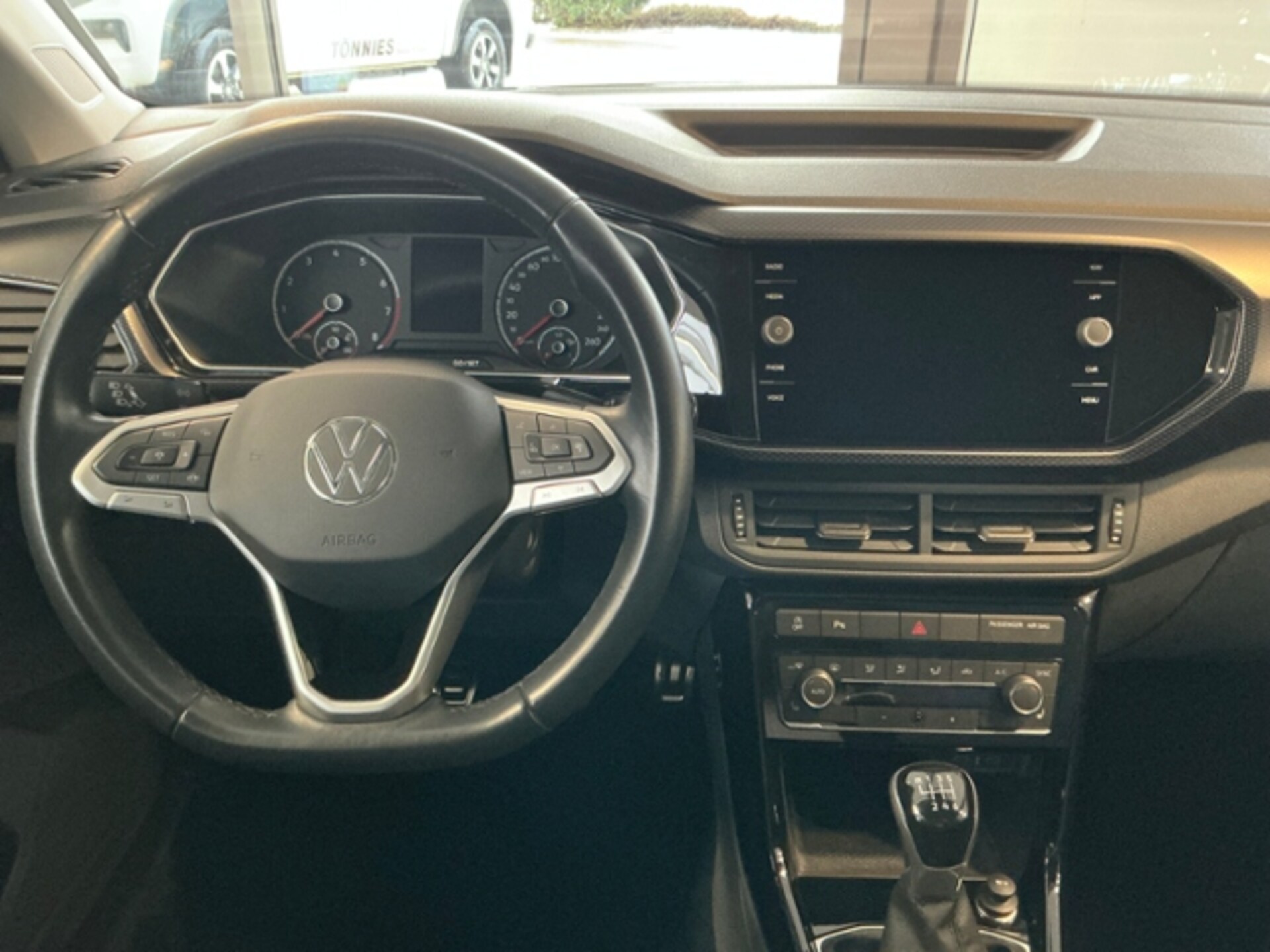 Volkswagen T-Cross United