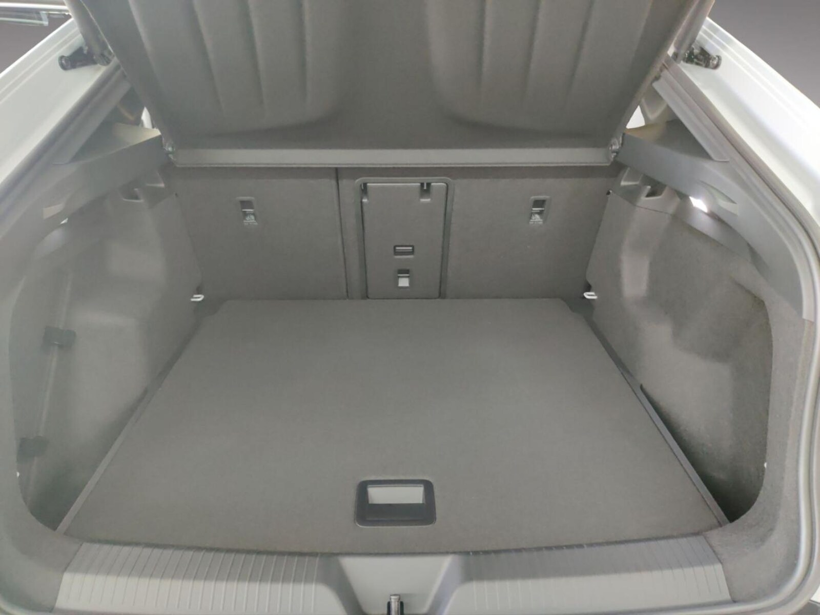 CUPRA Tavascan – Bild 14