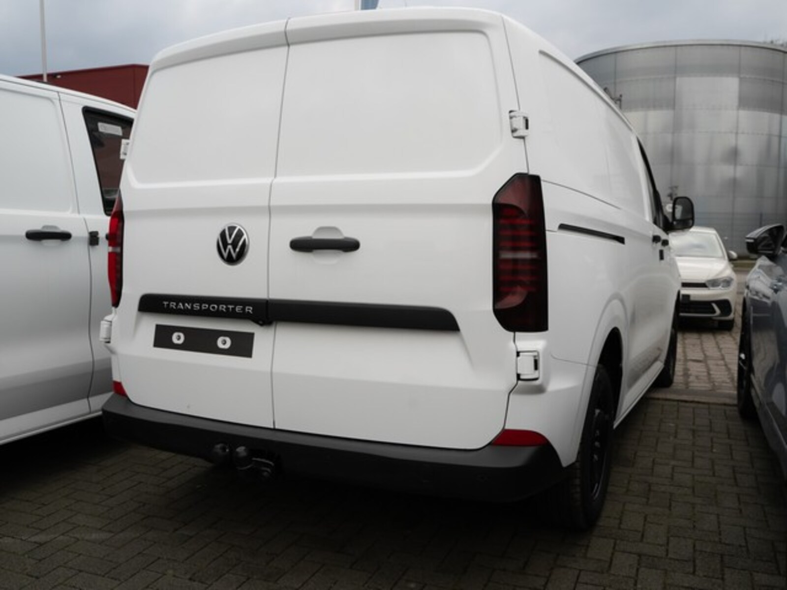 Volkswagen Transporter Kasten kurzer Radstand – Bild 2