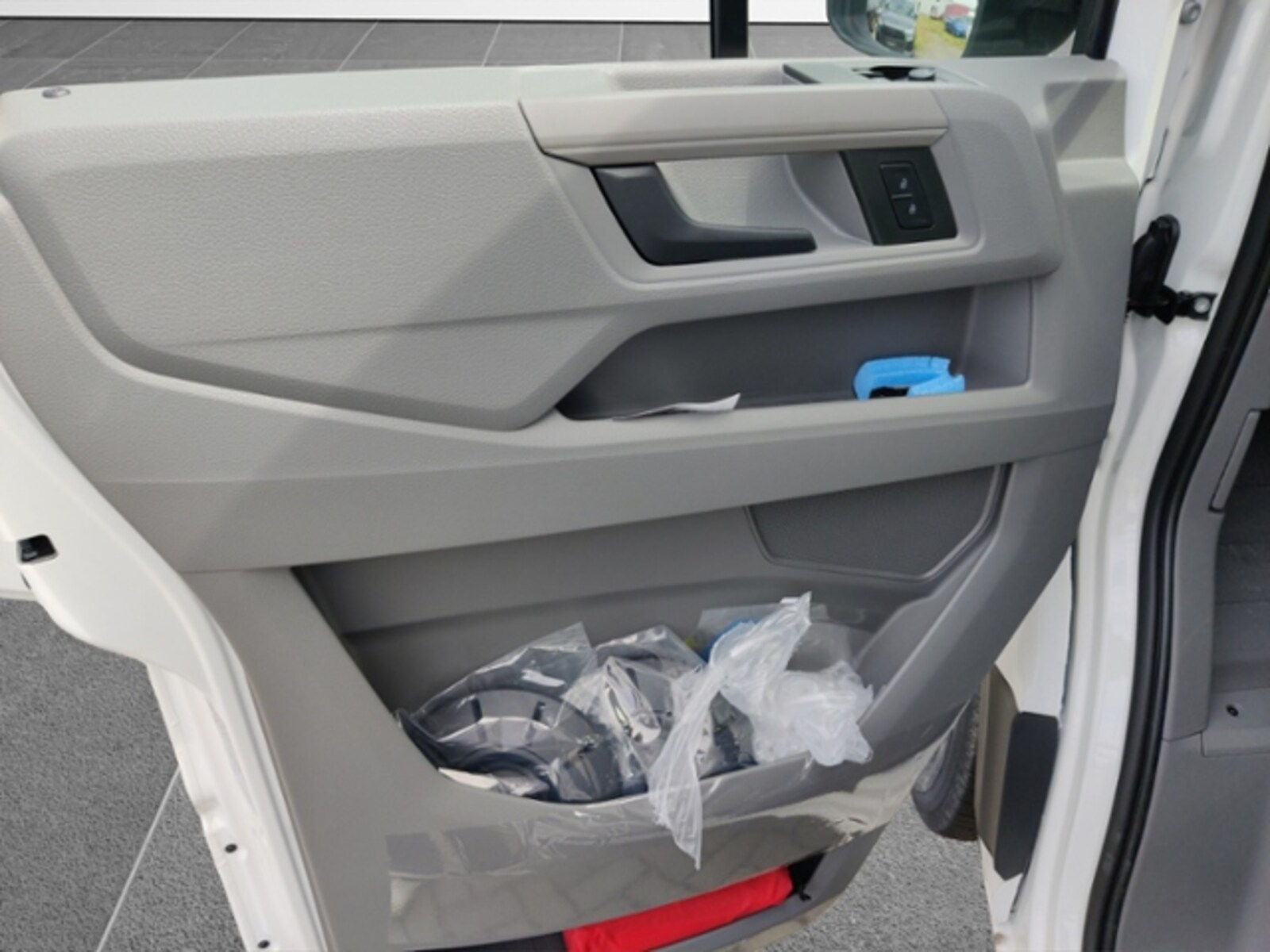 Volkswagen Crafter Kasten mittlerer Radstand – Bild 11